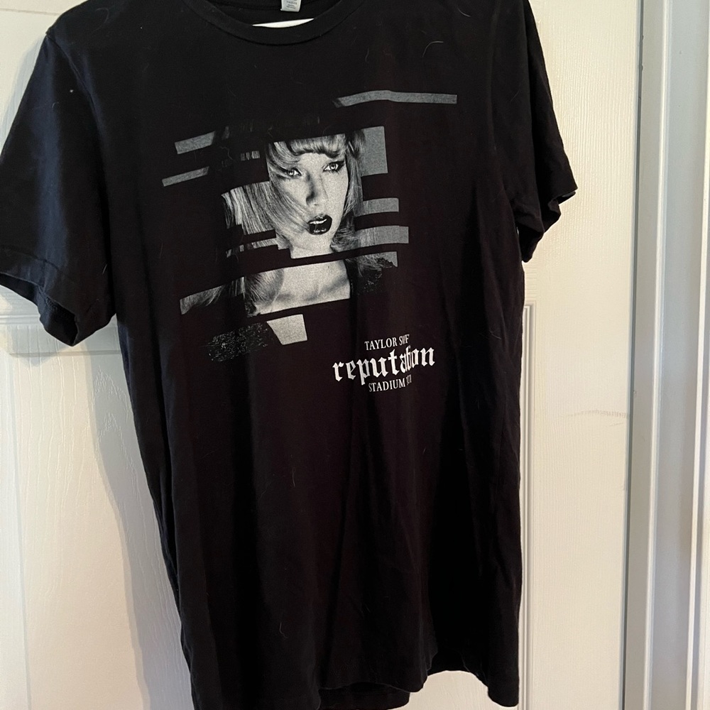 Taylor Swift Reputation black Short sleeve